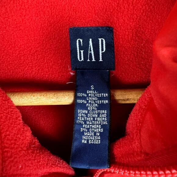 Vintage Gap Jacket Size Small Red Zip Up Puffer Vest Down Insulated Fleece Lined - Picture 2 of 6